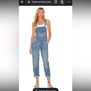 FREE PEOPLE X WE THE FREE Ziggy denim overalls in PAINT SPLATTER size L LIKE NEW